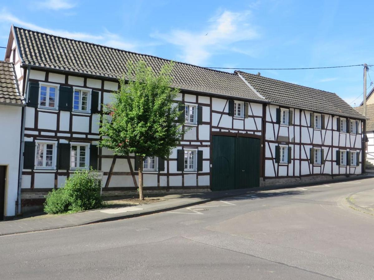 Gemuetliche Fachwerkwohnung Alfter エクステリア 写真